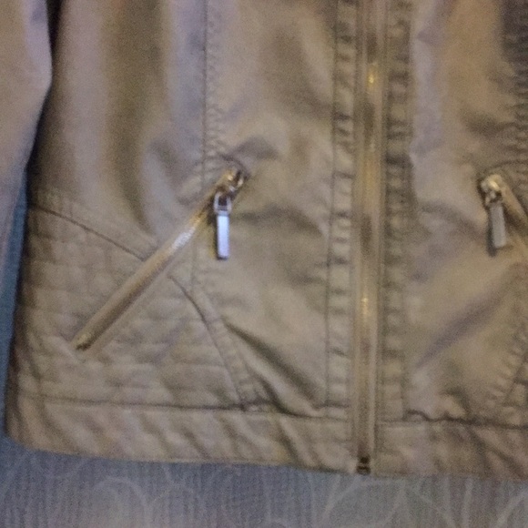 Faux leather jacket - Picture 2 of 6